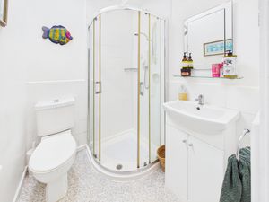 ENSUITE SHOWER- click for photo gallery